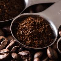 Een pak Douwe Egberts-koffie gaat meer dan tien euro kosten