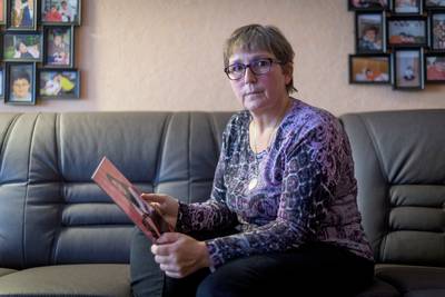 Moeder Heike zoekt moordenaar van dochter Denise: ‘Wat mij betreft sterft hij een gruweldood’