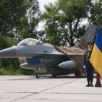 Nu Oekraïne eindelijk de langverwachte F-16’s kan inzetten: ‘Er zal goede coördinatie nodig zijn’