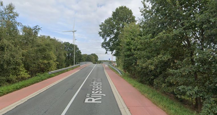 AWV renoveert brug van Rijsselstraat over snelweg | Beringen | In de buurt | HLN