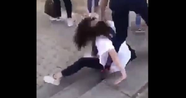 Une Ado Tabassee Devant Un College A Reims Deux Jeunes Interpelles Faits Divers 7sur7 Be