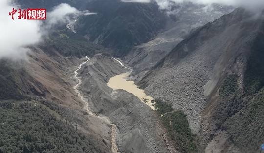 Onrust over breuk in meer met 2 miljoen kubieke meter water in Tibet • Voorlopig 5 doden geteld in China, maar nog meer dan 500 vermisten