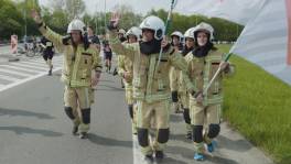 De helden van de brandweer lopen de 10 Miles!