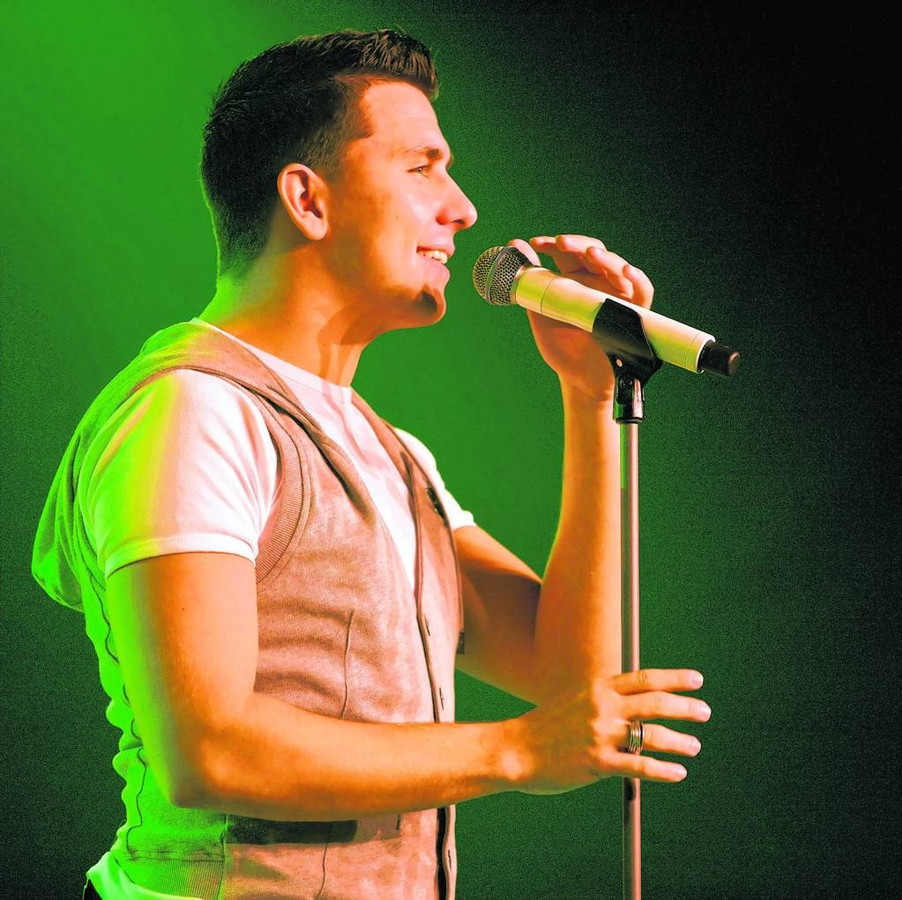 Jan Smit bij vijfde Oosterhout Live Foto bndestem.nl