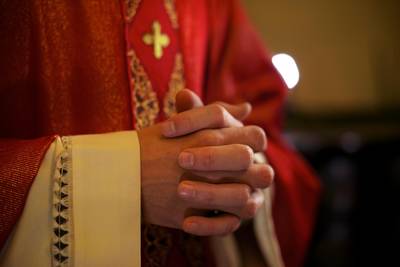 Condamné pour abus sexuel sur mineur en 2017, un prêtre bruxellois vient d’être arrêté en Suisse