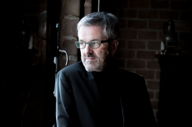 'Het kerkelijk systeem kraakt in z'n voegen' - Trouw