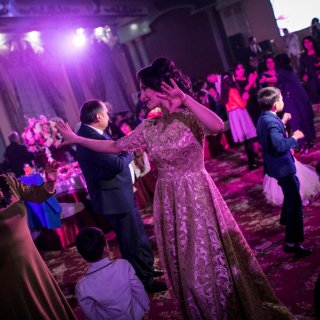 Oezbekistan verbiedt grote bruiloften om schulden bij bevolking te beperken