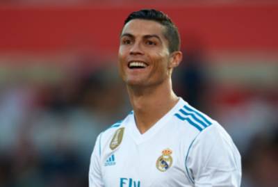 Cristiano Ronaldo en vriendin onthullen naam van ongeboren dochter
