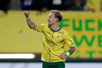 Eerlijke Diemers na onterechte penalty: Ik ben blij dat er vandaag geen VAR was