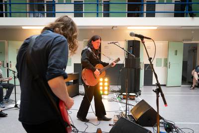 Langgestraften genieten van Donnerwetters Bajes Boogie