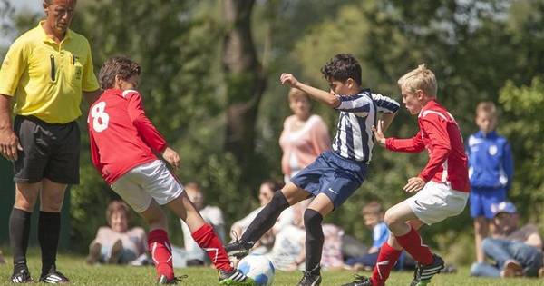 Overijsselse profclubs dragen bij aan voetbaltoernooi Den Ham - Tubantia