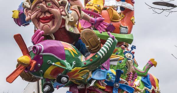 Tubbergse carnavalsverenigingen presenteren nieuwe hoogheden | Tubbergen - Tubantia