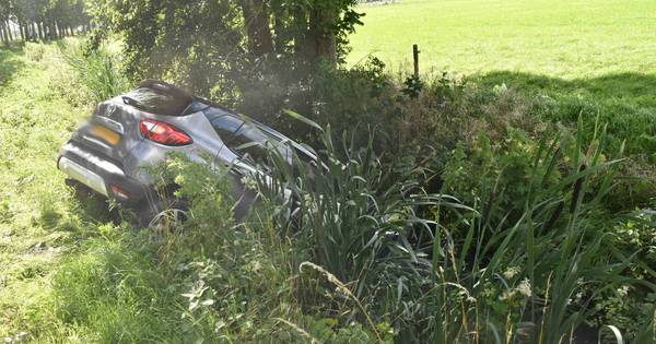Twee lichtgewonden bij botsing in Ammerzoden.