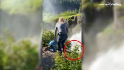 Huwelijksaanzoek loopt helemaal fout: ring verdwijnt in waterval