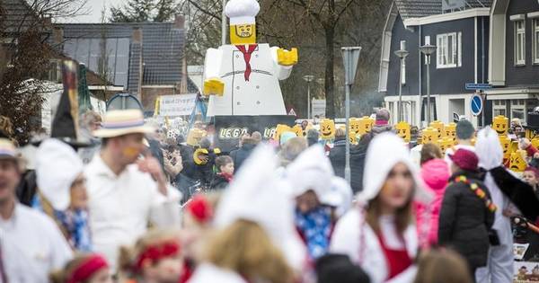 Optocht hoogtepunt voor Bornerbroekse Knoll'ntrekkers | Almelo - Tubantia
