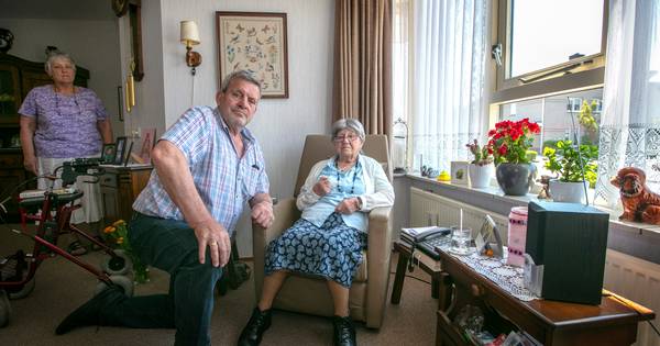 Inwoners Nieuwaal al weken zonder internet, tv en telefoon: 'De alarmknop werkt nu ook niet'