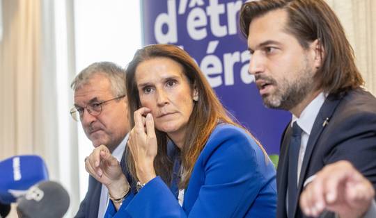 Wilmès vertolkt een mening die wel meer mensen delen in de MR: Bouchez maakt het als voorzitter al te bont