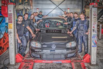 Verongelukte Nigel (30) krijgt spectaculair eerbetoon: 'Zelfs hij zou hier stil van worden'