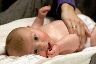 Vrouw bevalt van kind langs de weg in Nordhorn