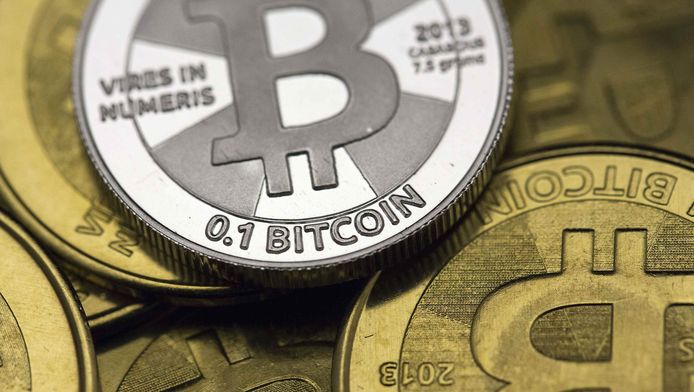 Koers van bitcoin dit jaar ruim verdubbeld: 900 euro ...