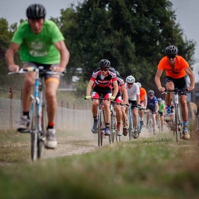 Oud-profs gaan stofhappen op de Kolenbaan: Steven de Jongh, Kenny van Hummel en Jelle Nijdam naar He