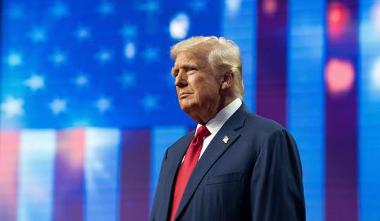 Trump zaait twijfel over presidentieel debat tegen Harris: ‘Waarom zou ik het debat op die zender doen?’