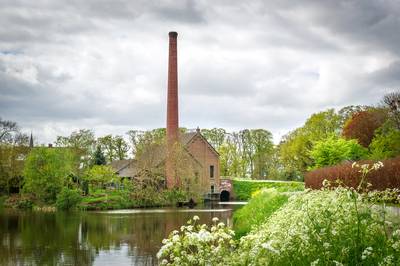 Oude dame De Tuut in Appeltern blaast weer stoom