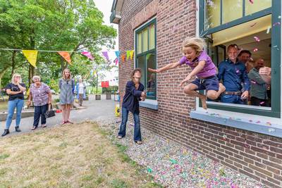 Kleinste basisschool van Nederland na 255 jaar toch nog dicht