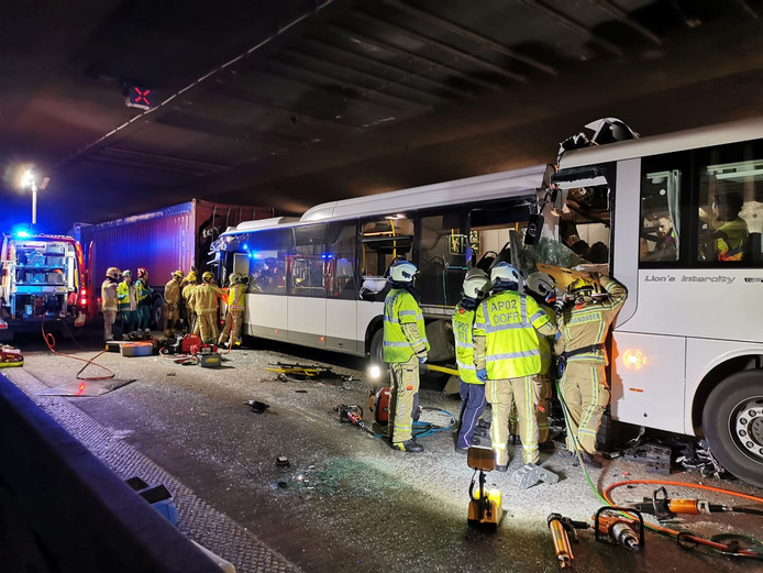 Accident dans le tunnel de Beveren: un mort et près de 50 blessés (4/02/2020 + photos) ?appId=21791a8992982cd8da851550a453bd7f&quality=0