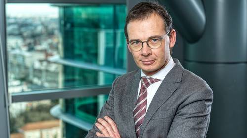 Wouter Beke (CD&V) verzet zich tegen de karikaturen: “We zijn in Vlaanderen niet te traag of te voorzichtig”