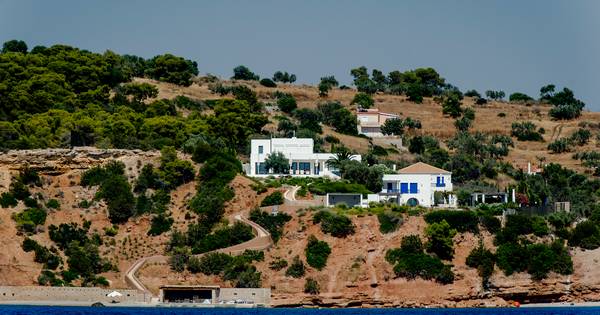Nieuws gemist? Koninklijk paar nog niet terug van vakantie en opnieuw flink meer coronabesmettingen 