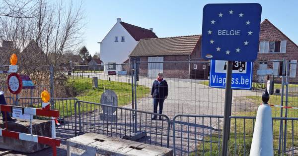 Angst en onzekerheid, maar ook komische taferelen aan de grens van Zeeuws-Vlaanderen - BN DeStem