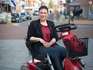Carla moet vechten voor haar rolstoel:  'Arts paste onder druk rapport aan'