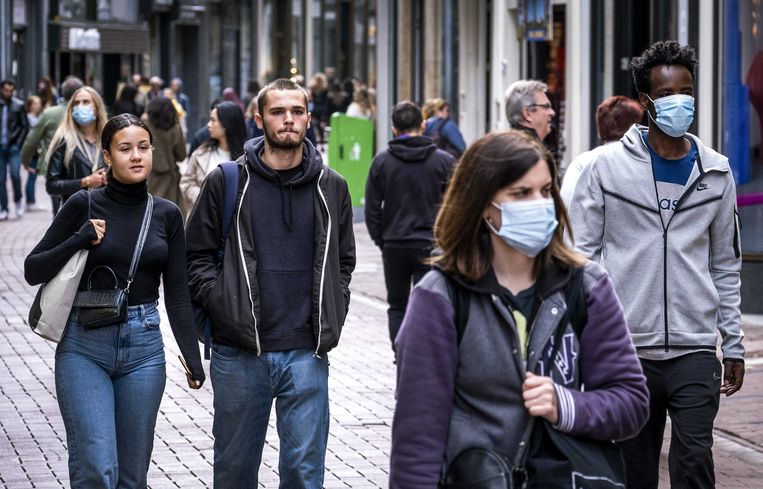 De mondkapjes mogen weer af in Rotterdam en Amsterdam ...