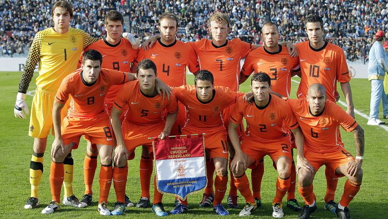 'Oranje groepshoofd op EK 2012' | TROUW