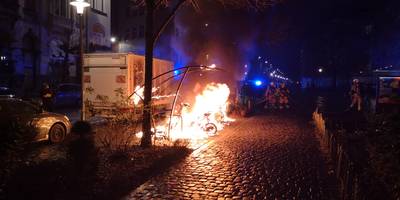 Quatre voitures incendiées à Anderlecht et Forest, des cocktails Molotov à Schaerbeek