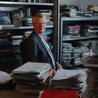 Professor Tom Sauer steeds meer alleen in het Oekraïne-debat? ‘Zulke academici nemen vaak hun toevlucht tot kanalen in de marge’