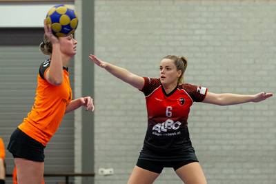 Saskia van Kerkhof moet korfbalsters van Spes weer weg omhoogwijzen