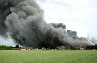 Roep om maatregelen na grootste stalbrand ooit