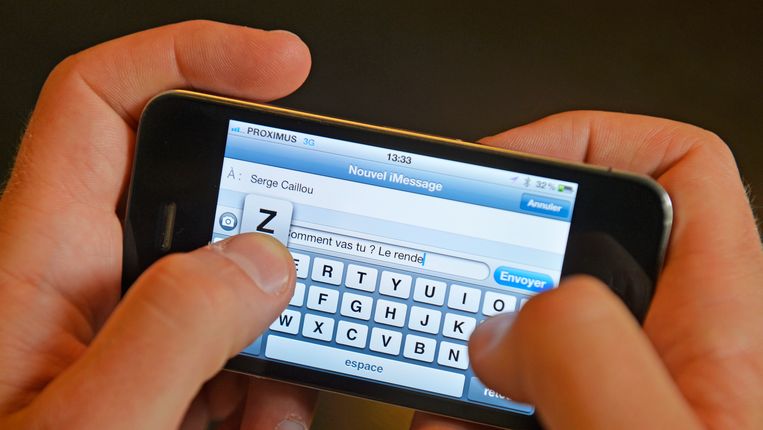 Sms'en kan uw relatie schaden: <3 werkt, :-( niet | De Morgen