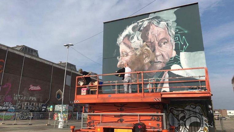 Graffiti Ode Aan Van Der Laan Op De Ndsm Werf Het Parool