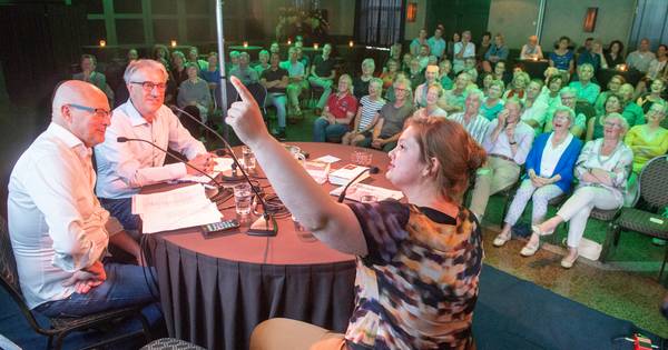 Luchtig praten over serieuze kost bij eerste Kleur in Loosbroek - BD.nl