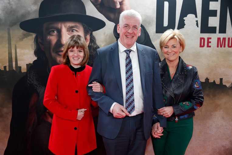 IN BEELD. Sterren genieten van de première van musical ‘Daens ...