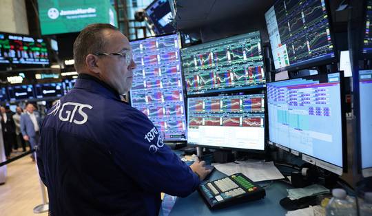 ‘Ik kijk al 40 jaar naar de markten. Ik heb nog nooit zo’n winstgroei gezien’: Wall Street tikt ondanks alles records aan