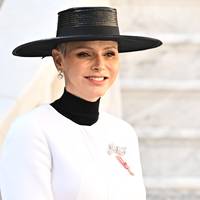 Dít zijn de 4 bijzondere kledingstijlen van prinses Charlene