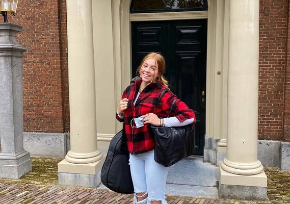Het buitenlandavontuur is begonnen: prinses Alexia is op weg naar Wales