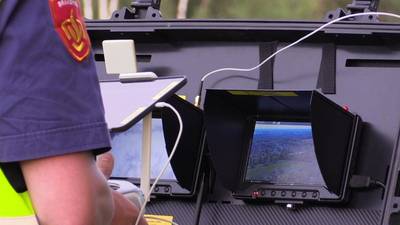 Agenten vinden verdwaalde vrouw, maar raken zelf ook de weg kwijt