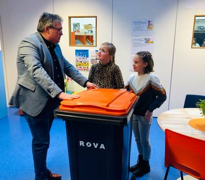 Bernardusschool in Saasveld heeft nieuwe aanwinst: container voor het plastic