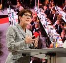 Annegret Kramp-Karrenbauer volgt Merkel op als partijleider CDU