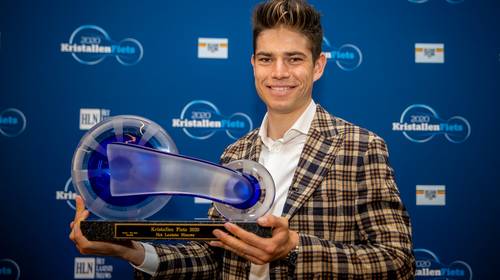 Zijn wonderjaar bekroond: Wout van Aert wint eerste Kristallen Fiets